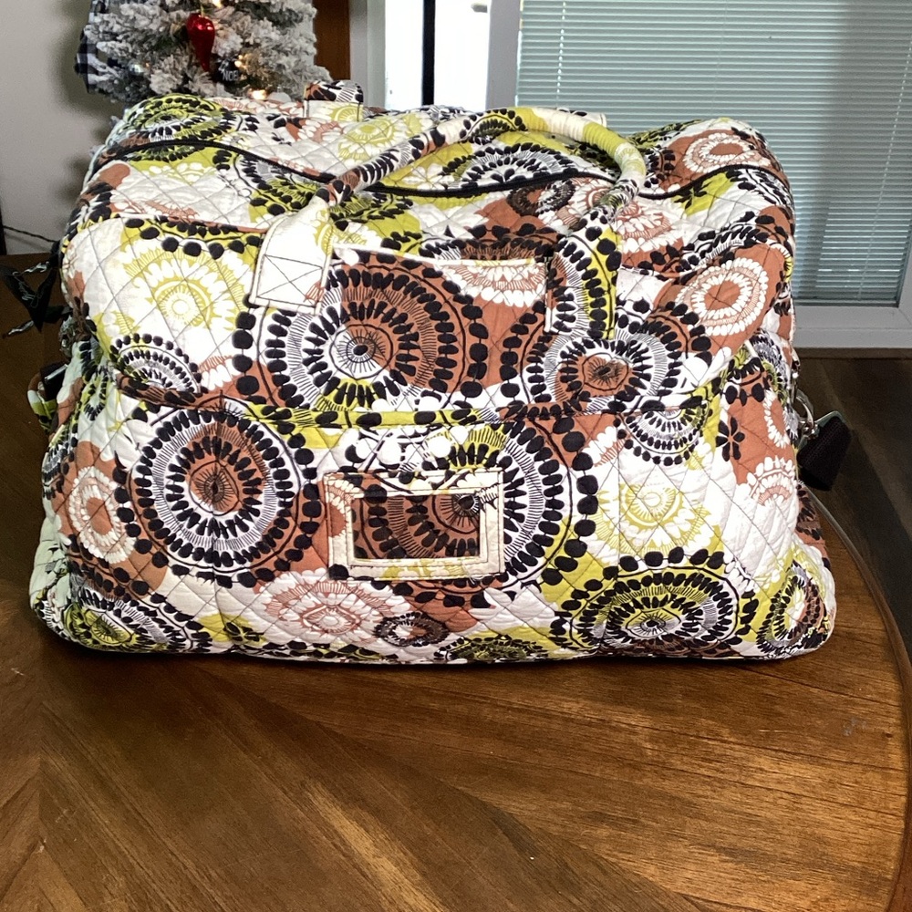 Vera Bradley Multicolor Extra Large Duffle Bag 💼 Quilted Bag
